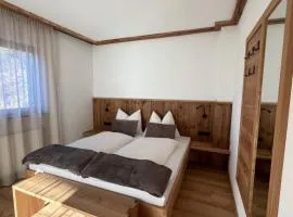 Mountain River Apartment