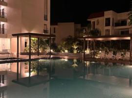 Luxurious Condo North Goa Siolim at Warmstay by Kots, מלון בCunchelim