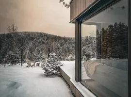 Kota Garana-Couples Mountain Hideaway with a View