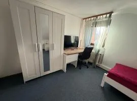 Möbliertes Zimmer R in Karlsruhe Durlach