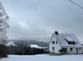 Ferienhaus am Vogelsang, hotel in Meschede