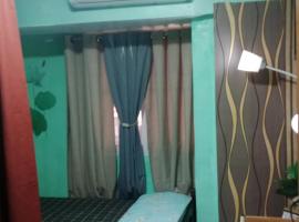 Dencios Transient, hotel i Cabuyao