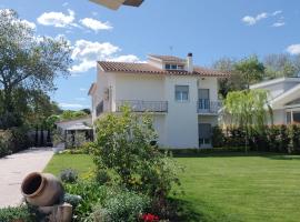 Romana Guest House, готель у місті Infernetto