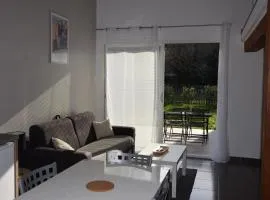 SIGOU - Studio avec Mezzanine, Jardin et parking sécurisé