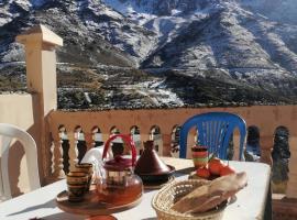 Dar Angour Tacheddirt, hotel in Tacheddirt