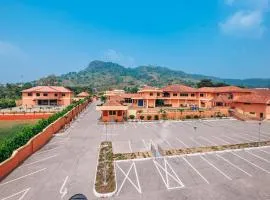 Mac-Dic Royal Plaza Hotel