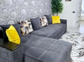 2х-ком Люкс Пр Б Момышулы 4а в центре Шымкента -1й этаж