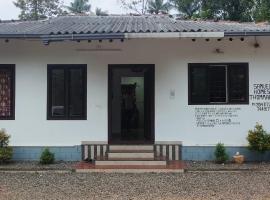 Samuel homestay, hotel a Kannādi