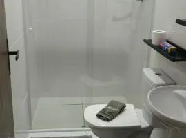 Alugo kitnet com café da manhã