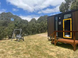 Paradise by Tiny Away, hotel en Lancefield