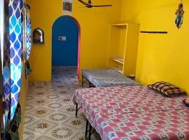 Temple View Non AC and No Car Parking Guest House Near Kamatchi Amman Temple Guest Check in Time 9PM and Check out 9AM ONLY 12 HOURS