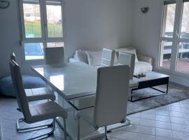 Appartement 6 personnes avec jacuzzi: Torcy şehrinde bir otel