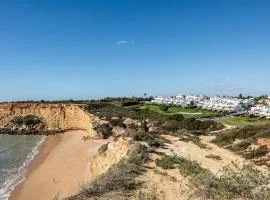 Casa junto al mar con piscina 45