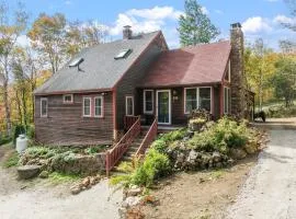 Secluded Cottage with hot tub, fire pit, and views