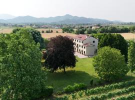 Il Salice Country Luxury, hotel u gradu 'Due Carrare'
