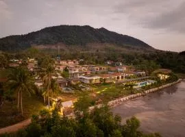 Artisan koh yao yai handcraft beachfront villas.