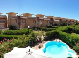 Spacious Villa with Pool and Sea View โรงแรมในDawwār ‘Abd Allāh