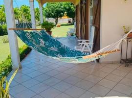 Maison familiale à Port-Louis à 10 min de la Plage, Hotel in Port-Louis