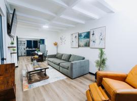 Aintree Bungalow, hotel a Portmore