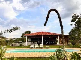 Chácara com piscina em Piracaia - 1 Km da cidade