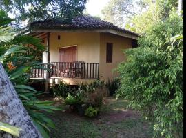 Guruwaththa Eco Lodge, hotel a Hikkaduwa