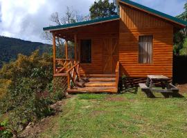 Cabaña Montaña Serena, hotel a Copey