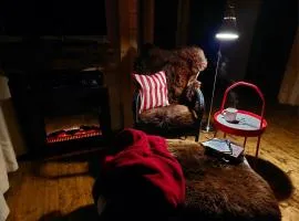 Lüttjes Hus hinterm Deich