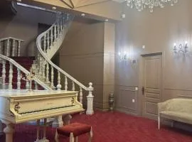 The Lantern Central Hotel