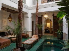 Riad Mint - Luxury Oasis in the Medina with Pool، فندق في مراكش