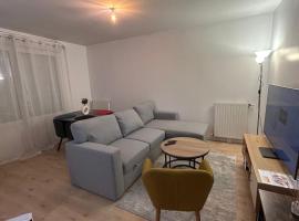 AGRÉABLE T2 -15 Min Airport Orly-Parking-Wifi, hotell i Morangis