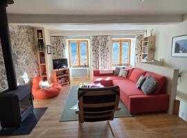 Les Quatre Saisons, hotel a Montaillou