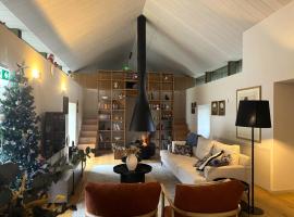 Casa da Fonte de Cima Turismo Rural com Piscina e Natureza, kotedžas mieste Seloriko de Bastas