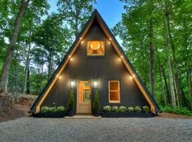 2BR AFrame Cabin Firepit, Patio, Fireplace, Games in Blue Ridge Area
