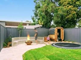 The White House - Beach Steps & Mountain Views