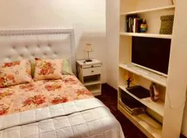 Habitación exclusiva Huéspedes con piscina , aire acondicionado y jardín en base doble, muy confortable