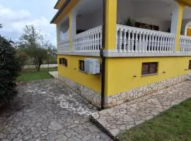 ME LIVING - Ferienhaus - Stadtnähe