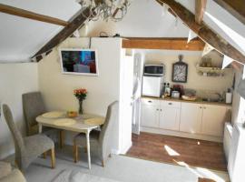 Pitfield Apartments, hotell i Willand