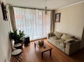 Departamento amplio y cómodo con estacionamiento、タルカワノのホテル