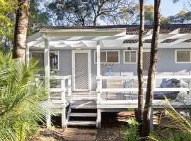 A Classic Beach House - Waterfront Access and Short Walk to Beach