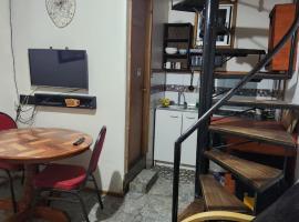 Caba&ntilde;a R&iacute;o Lebu Con Estacionamiento 2 Pers Valdivia, хотел с хидромасажни вани в Валдивия