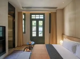 Jimoo Garden Courtyard Hotel