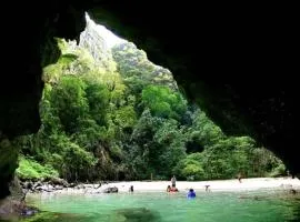 Koh Mook Morakot House