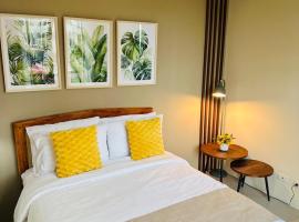 Cozy Camaya Coast Beach Villa with Roofdeck & FUN, hotel i Mariveles