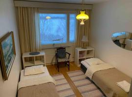 Grandma nostalgic apartment with sauna, hotel di Tornio