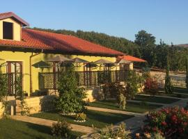 Agriturismo da Mamma، فندق في ألبا