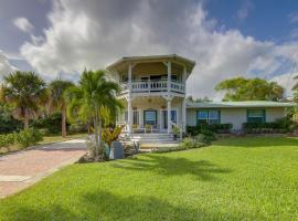 3-Acre Retreat, 3 Mi to Dtwn Jensen! Upscale Home, hotel a Jensen Beach