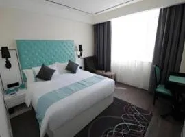 Xana Lite Korla Xiangli Avenue Food Street