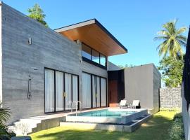 Balance Village - exclusive villa with facility offered a full sense of privacy and resort style swimming pool, hotel z vročimi kopelmi v mestu Ko Phangan