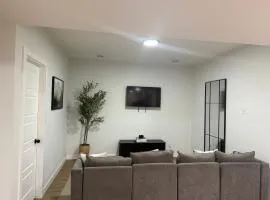 Cozy Apartment in South West Calgary