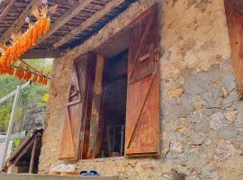 Triệu Hoan Homestay nhà sàn đá cổ làng đá cổ Khuổi Ky